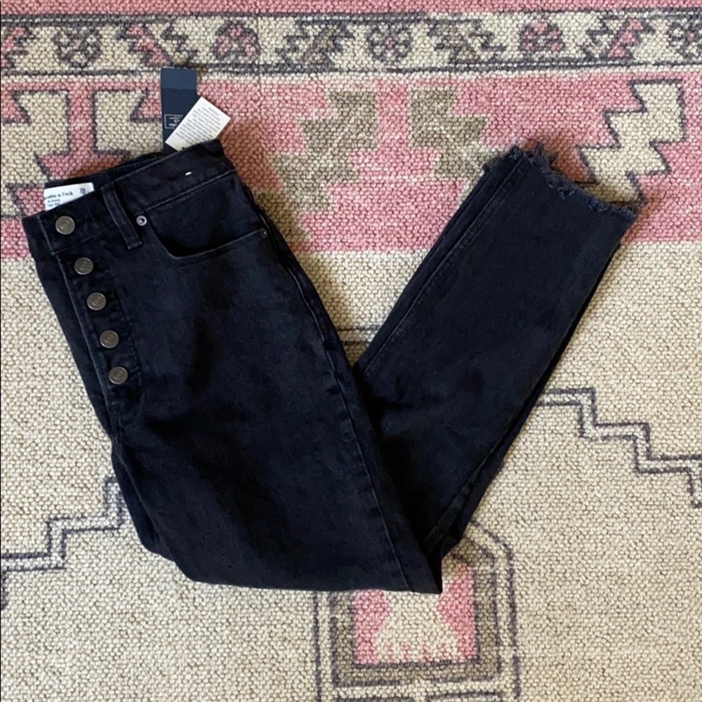 NWT Abercrombie & Fitch high rise jeans